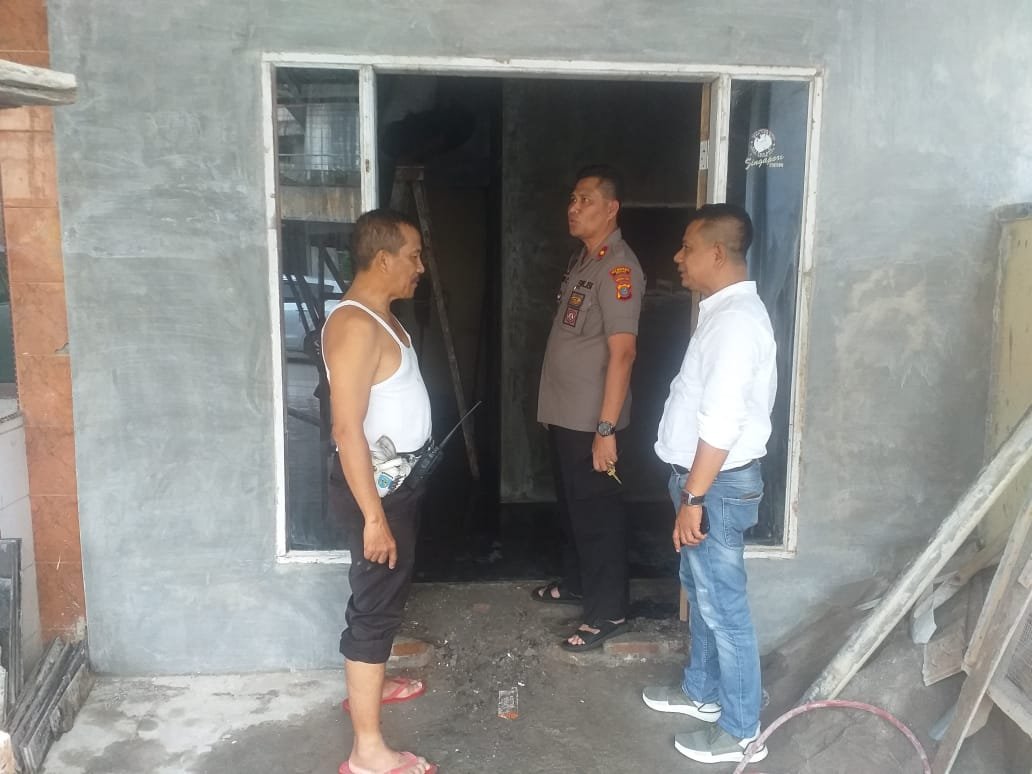 Kapolsek Medan Area bersama Ketua Pewarta Polrestabes Cek Pembangunam Kantor Sat Lantas Medan Area