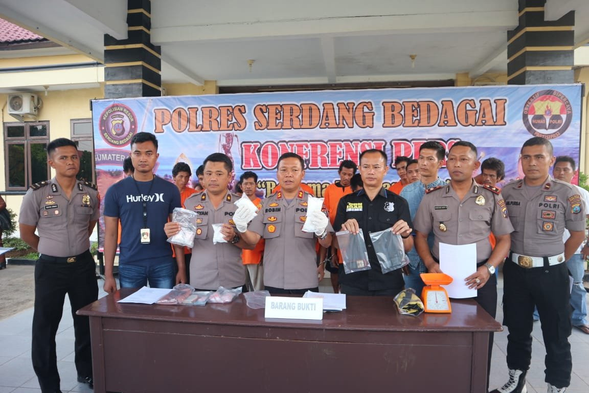 Polres Sergai Paparkan Hasil Tangkapan Narkoba, 2 Tersangka Dipelor Petugas