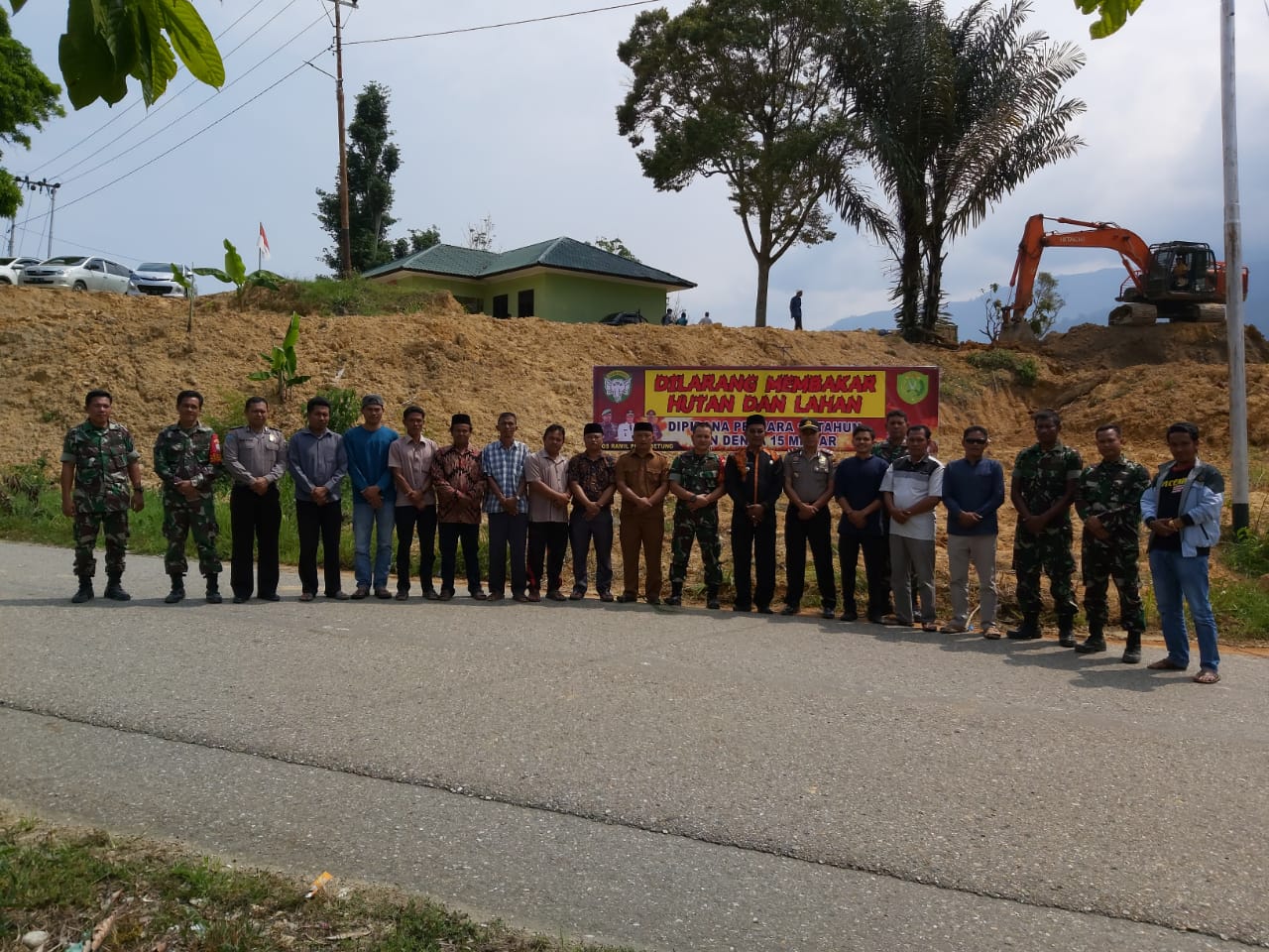 Muspika Putri Betung Sosialisasikan Larangan Bakar Hutan