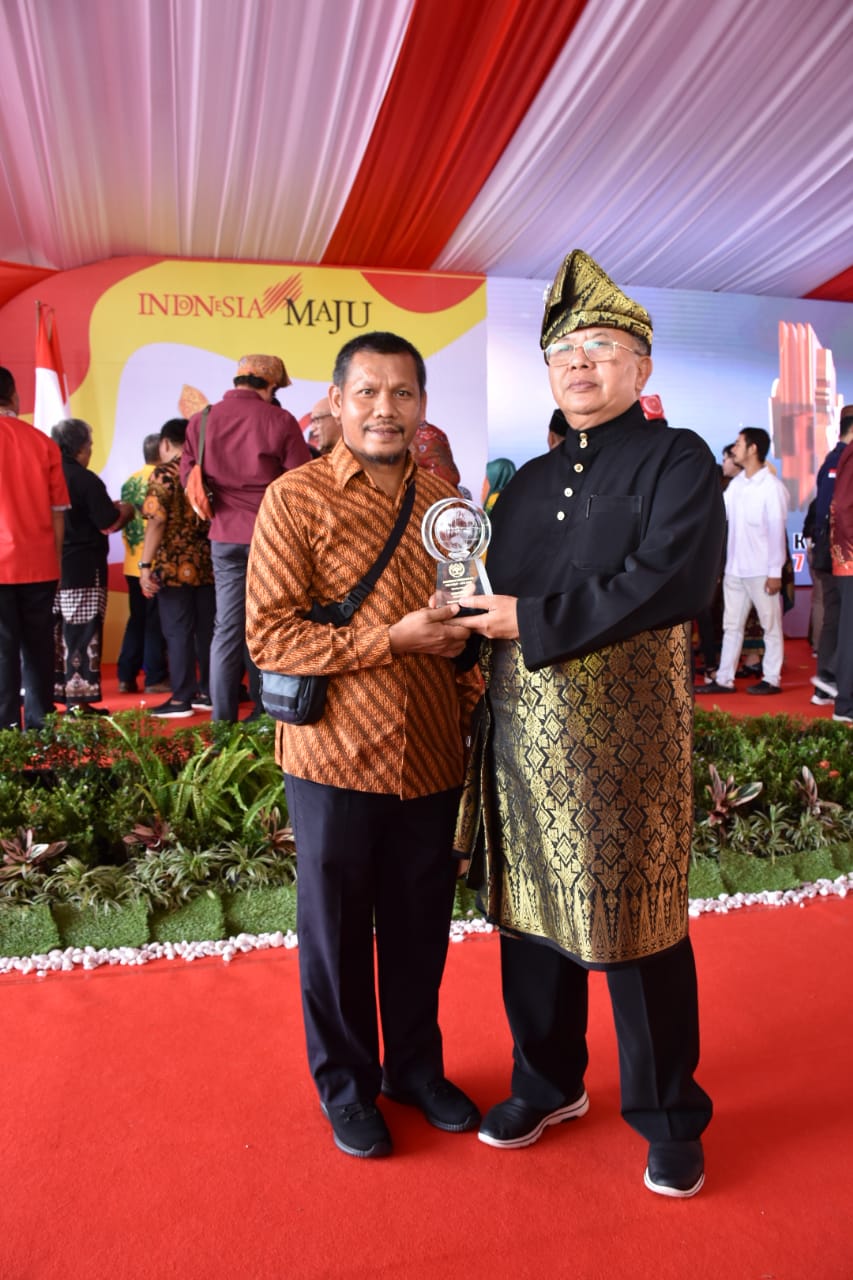 Bupati Soekirman Terima Anugerah Kebudayaan PWI Pusat