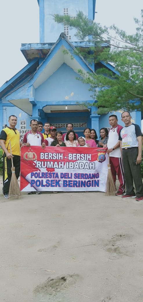 Polsek Beringin Adakan Giat Bersih Dan Sabtu Berkat
