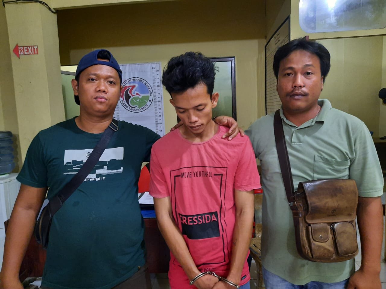 Diintip Polisi Lagi Menunggu Pembeli, Pengedar Shabu Tualang Raso Diciduk