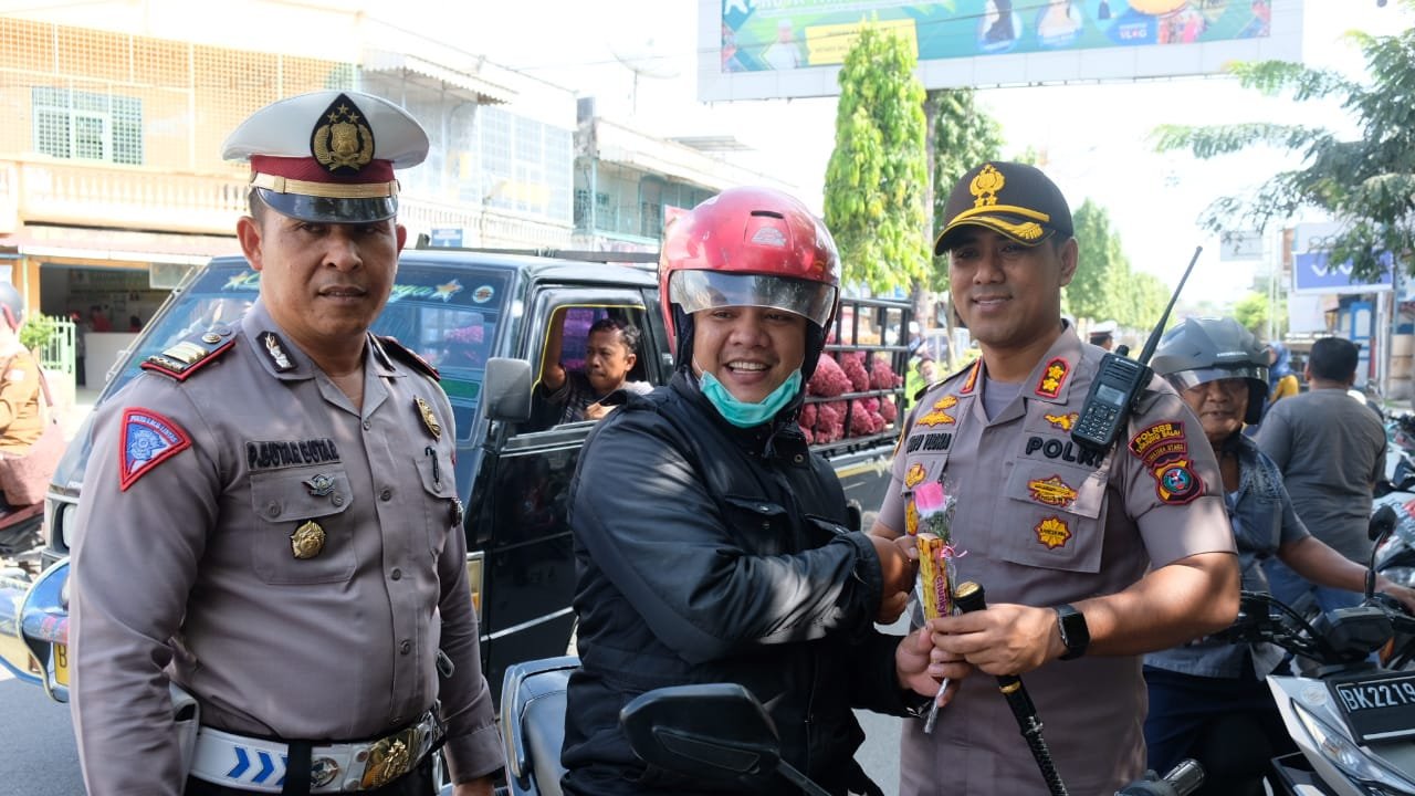 Polres Tanjung Balai Berinovasi Ajak Masyarakat Tertib Berlalu Lintas