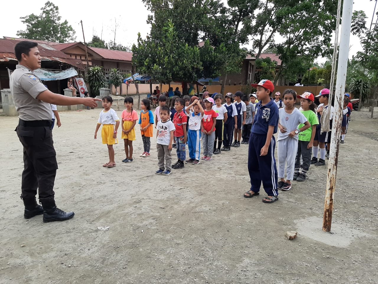 Murid SD Latihan Pocil Menjadi IdamanÂ 