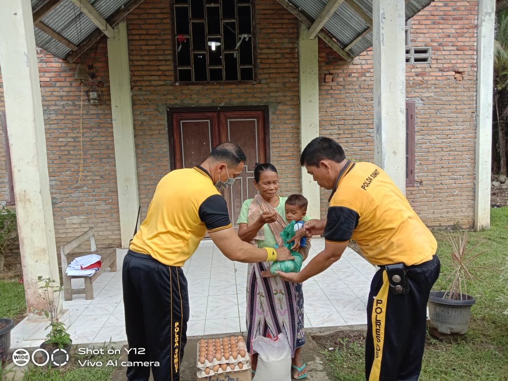 Polsek Talun Kenas Adakan Sabtu Berbagi Kasih