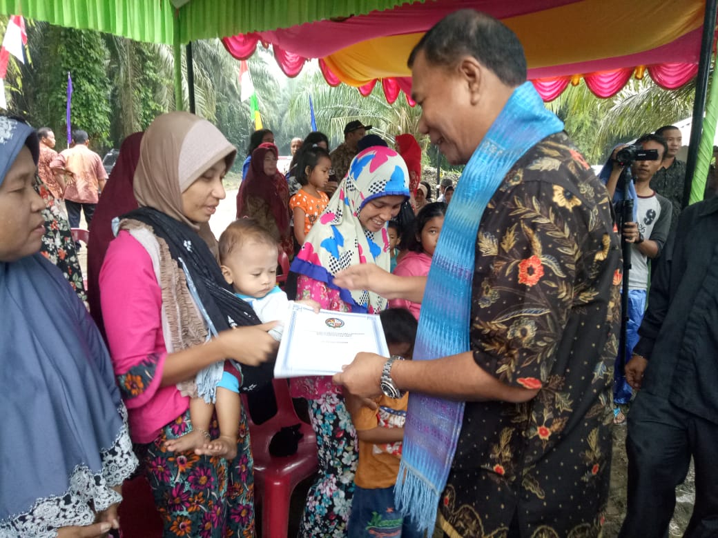 Bupati H Ashari Tambunan Resmikan Jalan AspalÂ Â Menuju Desa Tanjung PurbaÂ Â 