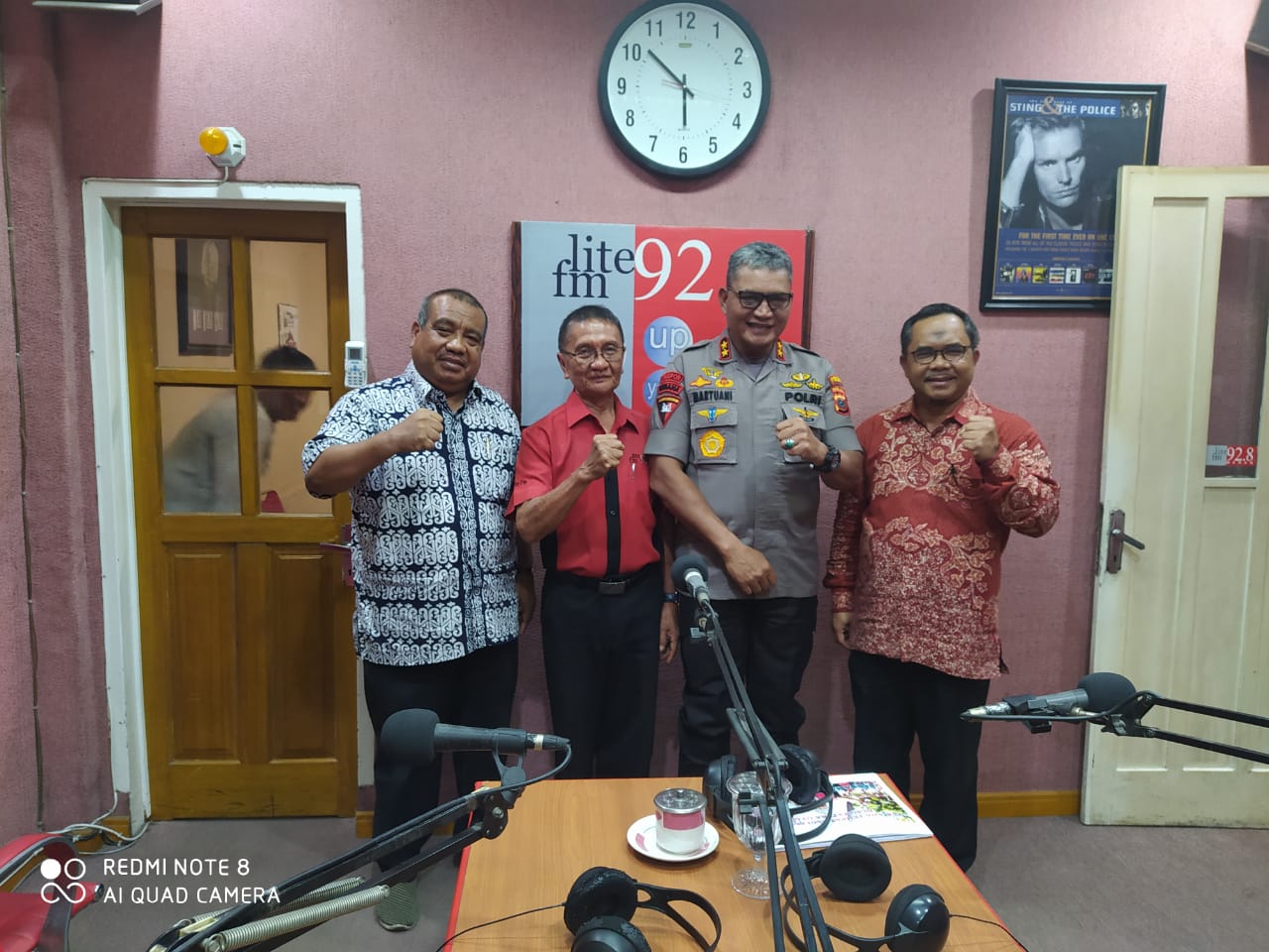 Motto Kapoldasu â€œTak Ada Tempat Bagi Penjahatâ€ Diulas Ketua PWI Sumut dan Guru Besar USU di Radio Lite FM