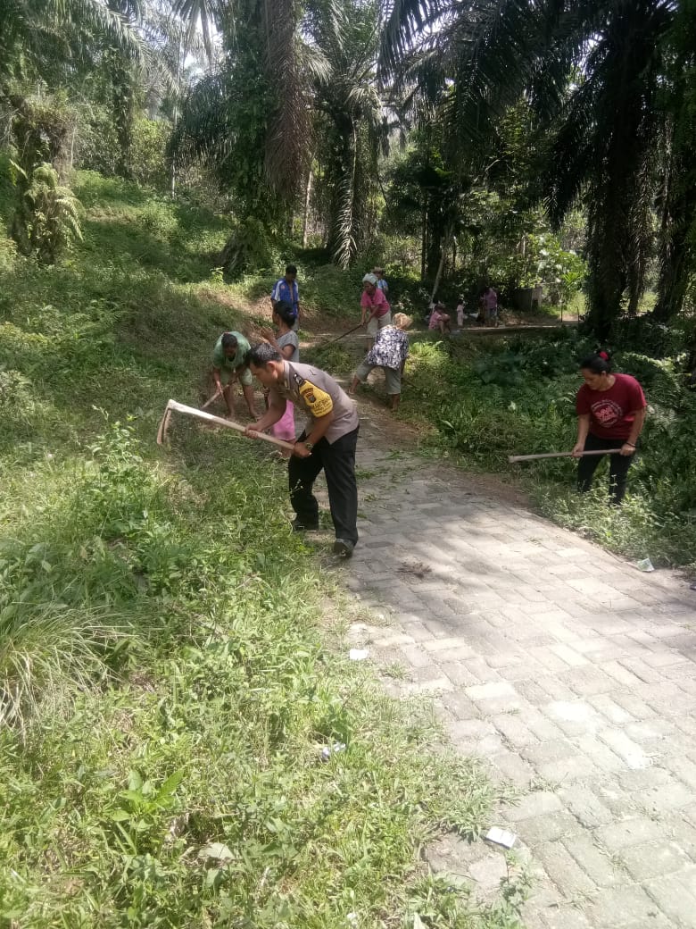 Gotong Royong Wujud Kedekatan Polri Dengan Rakyatnya