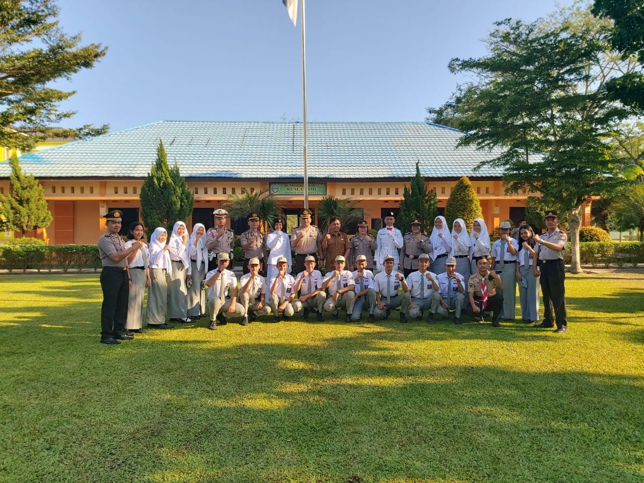 Jadi Pembina Upacara Wakapolresta Meminta Siswa-siswi Agar Jauhi Narkoba