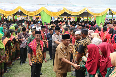 Seluruh Forkopimda Hadiri Pawai  Pembukaan  MTQ Dan FSQ