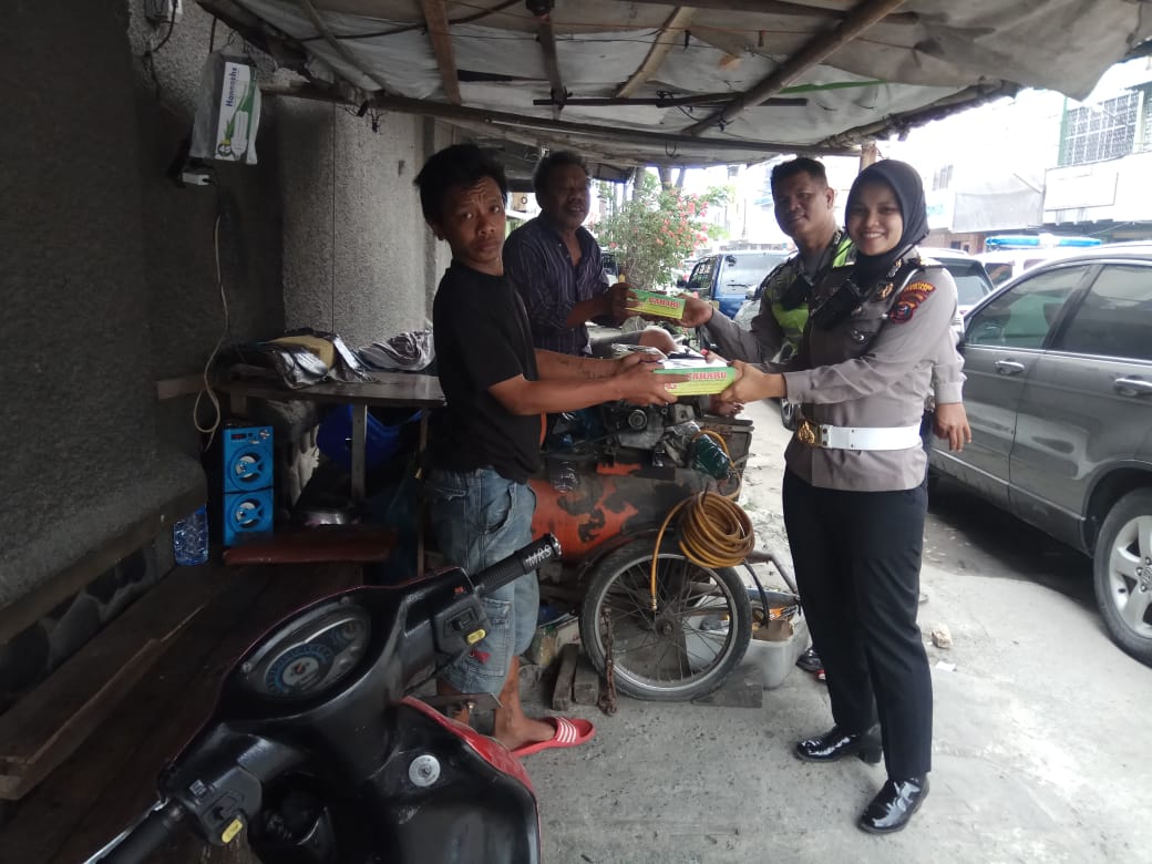 Satlantas Polrestabes Medan Patroli Lalu Lintas Sekaligus Jumat Barokah