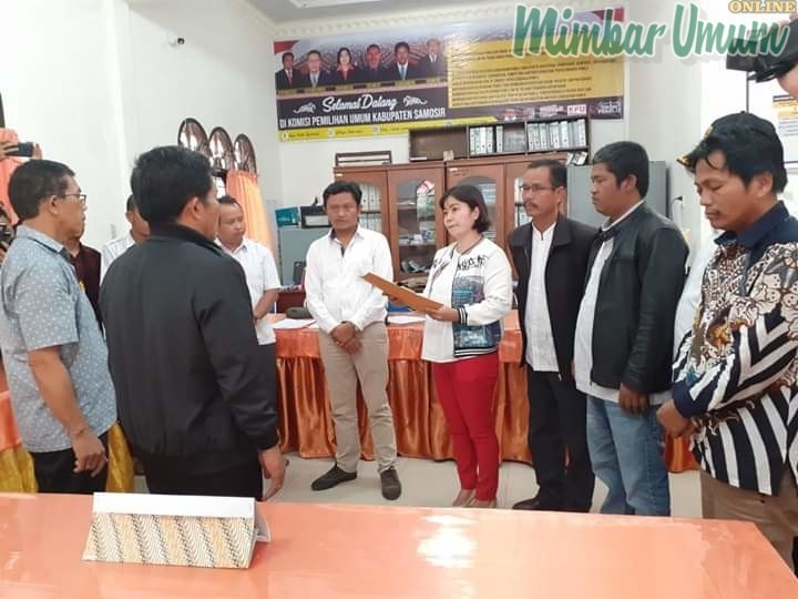 KPU Samosir Terima Syarat Dukungan Bapaslon Perseorangan Marhuale Simbolon-Guntur Sinaga