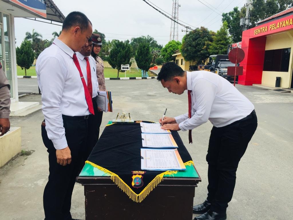 Kasat Narkoba Polres Sergai Pimpin Penandatanganan Fakta Integritas WBK dan WBBMÂ 
