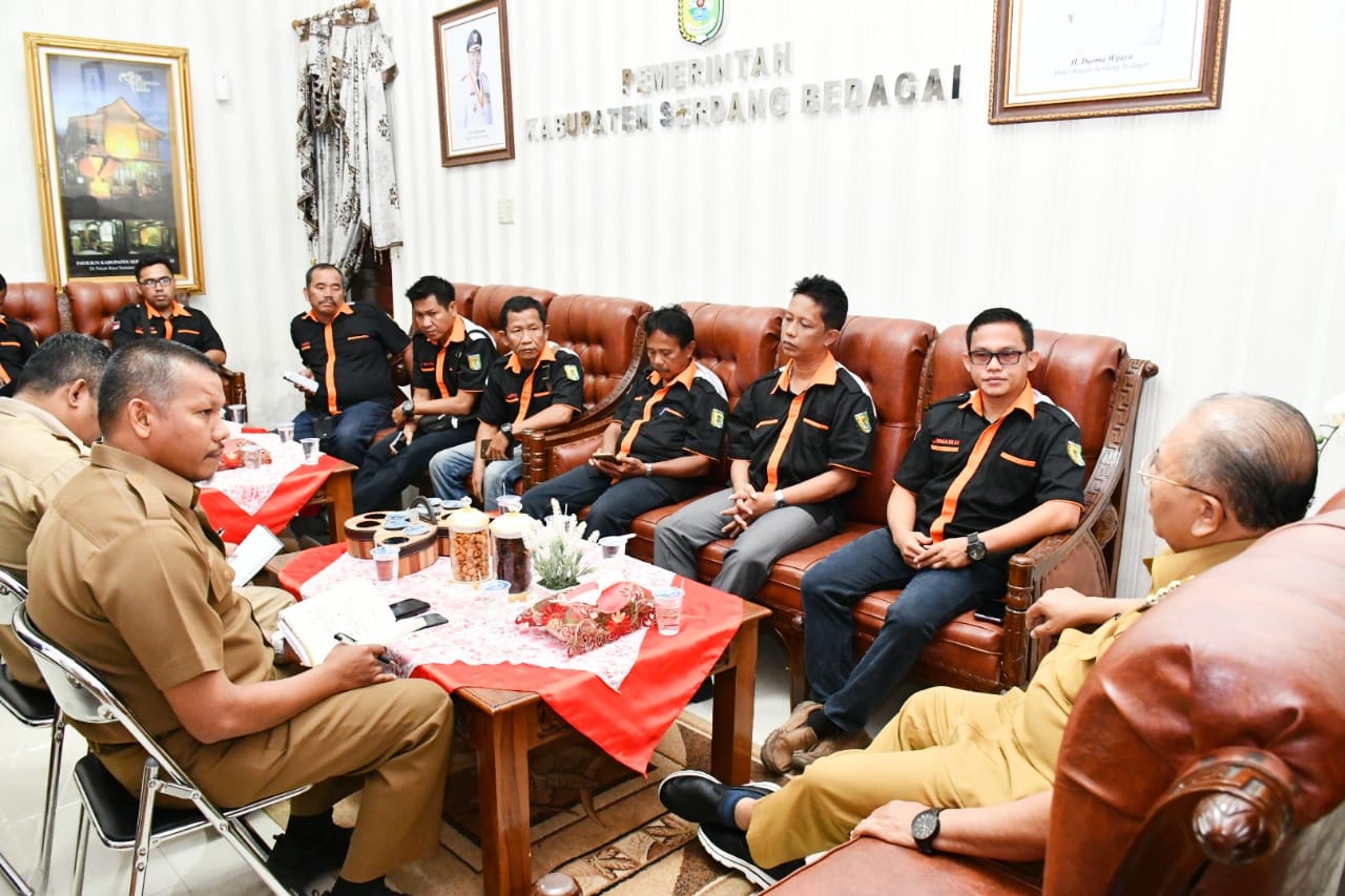 Jelang Pengukuhan, Wartawan Unit Pemkab Sergai Audiensi ke Bupati