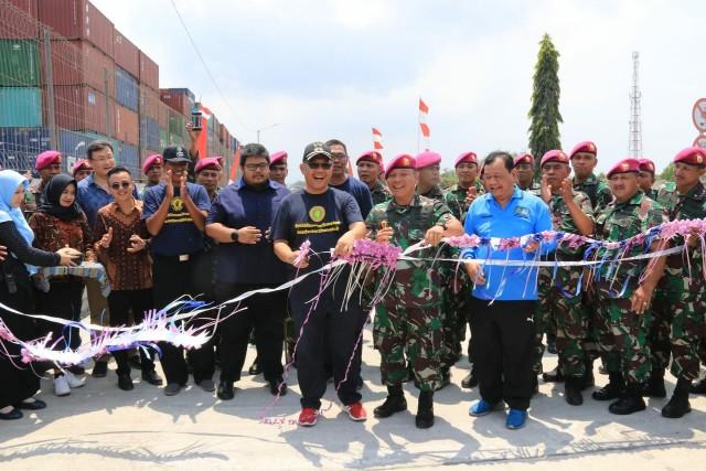 Plt Wali Kota Resmikan Jalan Masyarakat di Kelurahan Belawan Bahari