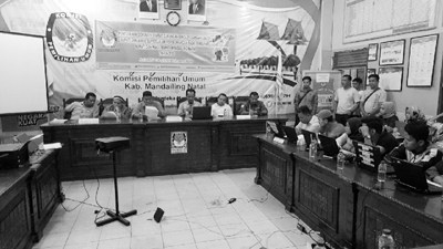 KPU Madina Tolak Berkas Dukungan Pasangan Balon Perseorangan Idris-Imran