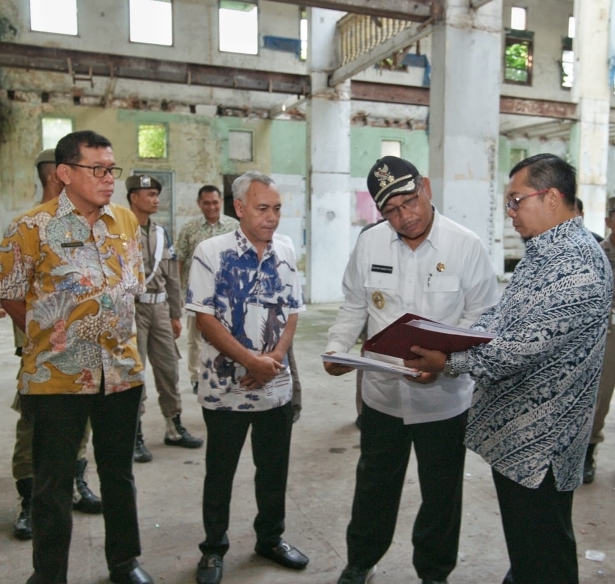 Akhyar Akan Jadikan Gedung Warenhuis Pusat UKM dan Kuliner