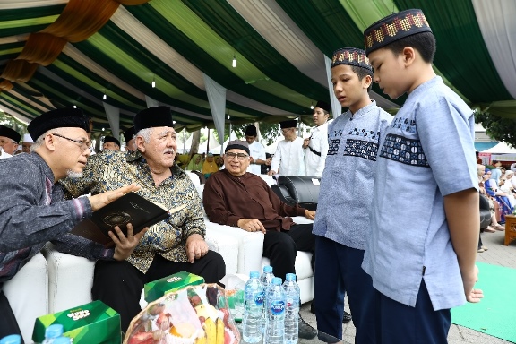 Selamat Ulang Tahun ke 81 Tahun, H Anif : Doakan Panjang Umur dan Bermanfaat Bagi Orang Banyak