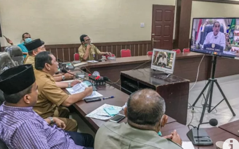 Antisipasi Covid 19, Wali Kota Padangsidimpuan Video Conference Dengan Gubsu Edy