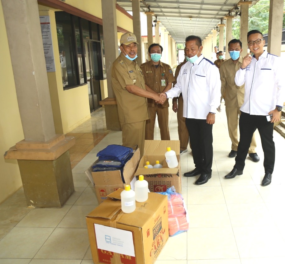Peduli  Covid 19,  Apindo Berikan Bantuan APD Kepada Pemko T.Tinggi
