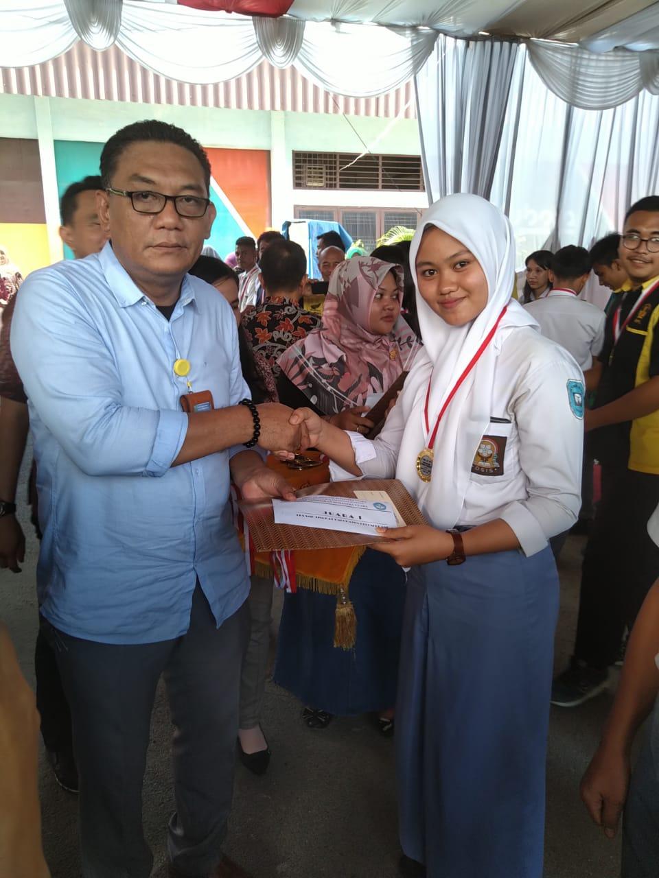 Aqilah Siswi Pangeran Antasari Juara I , LKS SMK Tingkat Deli SerdangÂ 