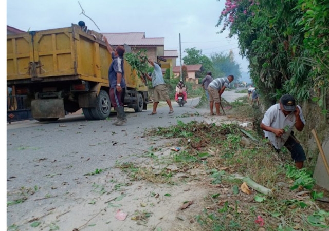 Camat rantau Selatan melalui lurah sosialisasikan kebersihan untuk kelurahan