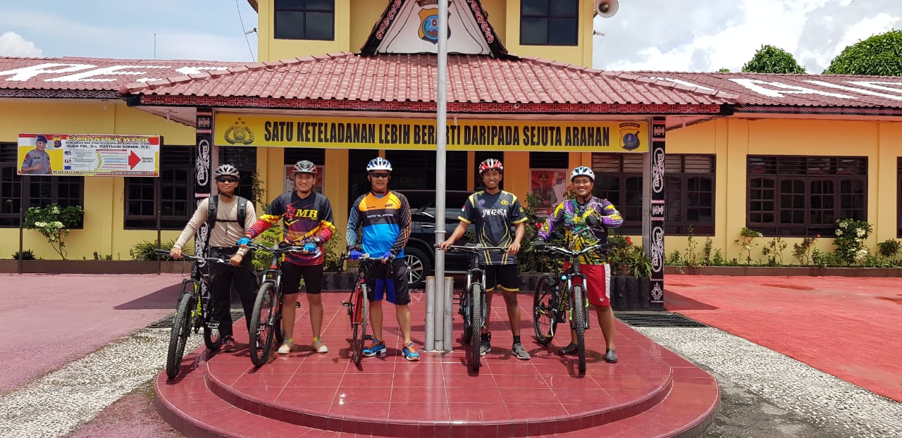 Kapolres Pakpak Bharat Tempuh Bersepeda dengan Jarak 40 Km