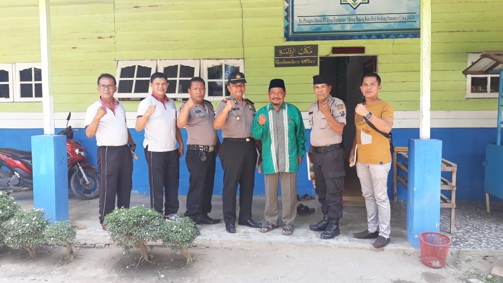 Kapolsek Batang Kuis Polresta Deli Serdang silaturahmi ke pimpinan Pondok Pesantren Mawaridussalam