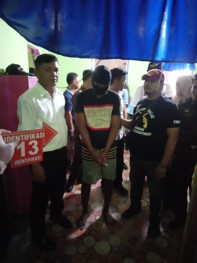 Polres Tanjung Balai Gelar Rekontruksi Tewasnya Siswi MTsN Tanjung Balai, Tersangka SP Peragakan 13 Adegan
