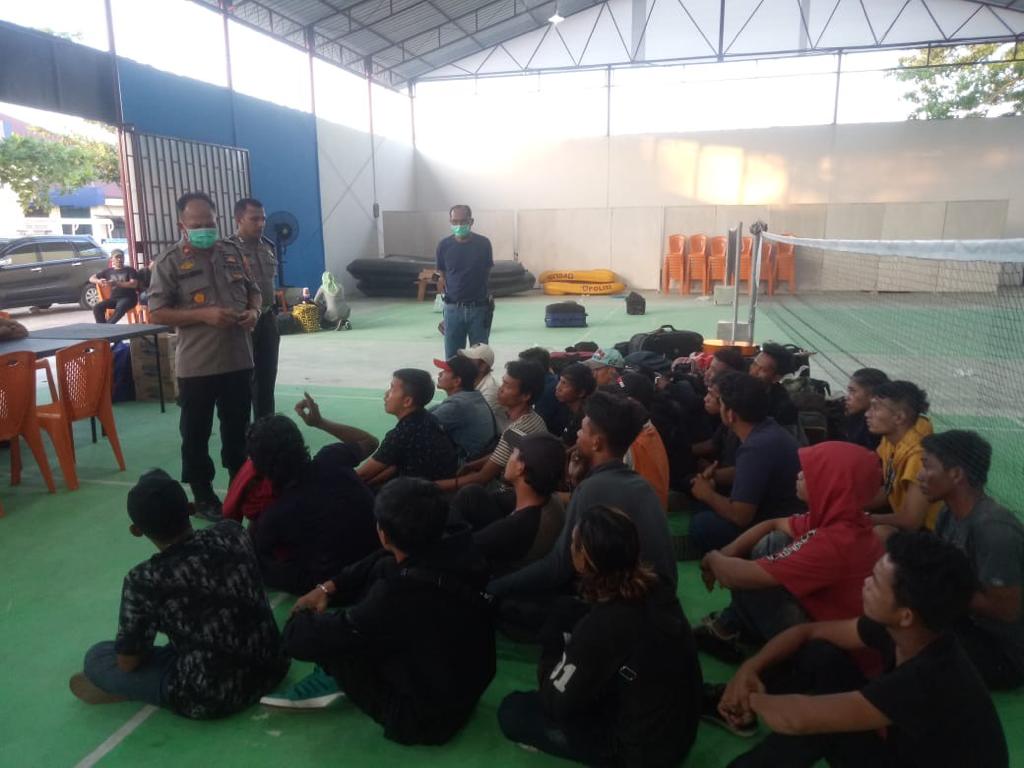 Sat Reskrim Polres Tanjung Balai Amankan 39 Orang TKI dari Malaysia