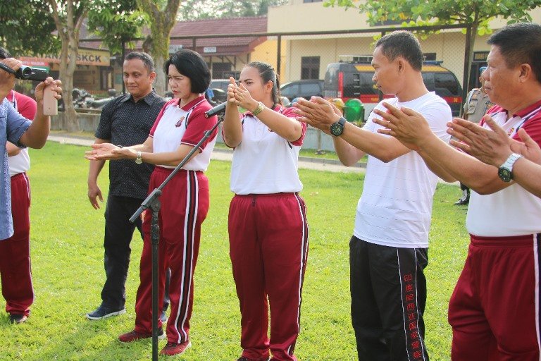 Polresta Deli Serdang Gelar Apel Sosialisasi Langkah Pencegahan Penyebaran Virus Corona