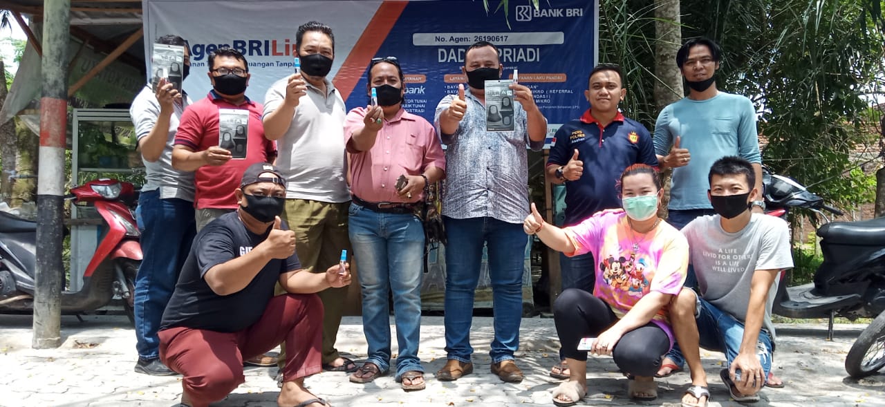 Peduli Covid19, Keluarga Aling Ong Bagi 300 Masker dan Anti Septic ke Masyarakat Kisaran