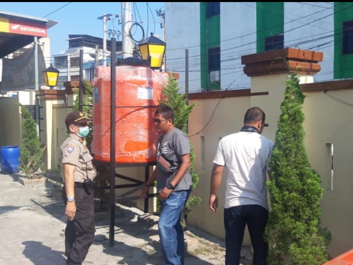 Polsek Medan Baru Pasang Pembuatan Wastafel