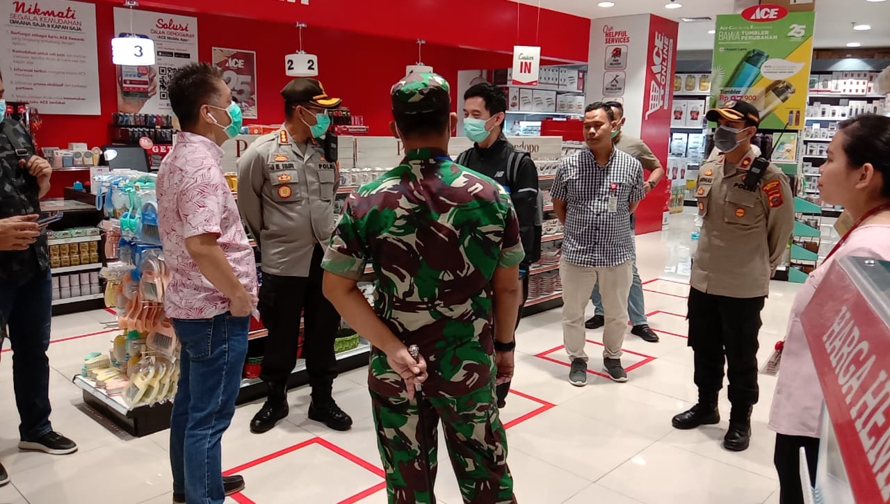 Kapolrestabes Medan Bersama Dandim 0201/BS Patroli Sinergitas Cegah Penyebaran Covid-19 di Wilkum Medan Barat