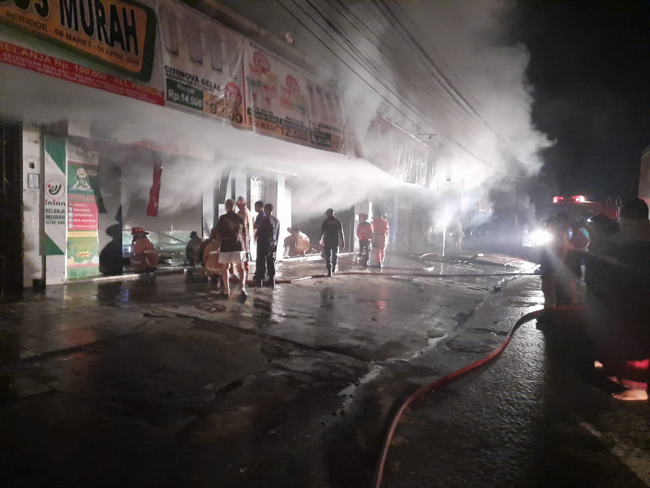 Irian Supermarket Tanjung Morawa Terbakar