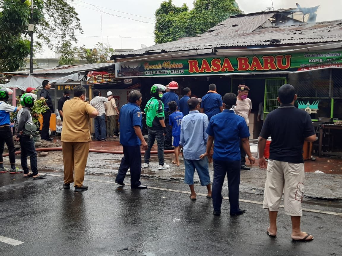 Diduga Gegara Tabung Gas Bocor, 3 Unit Bangunan Terbakar 1 Orang Alami Luka Bakar
