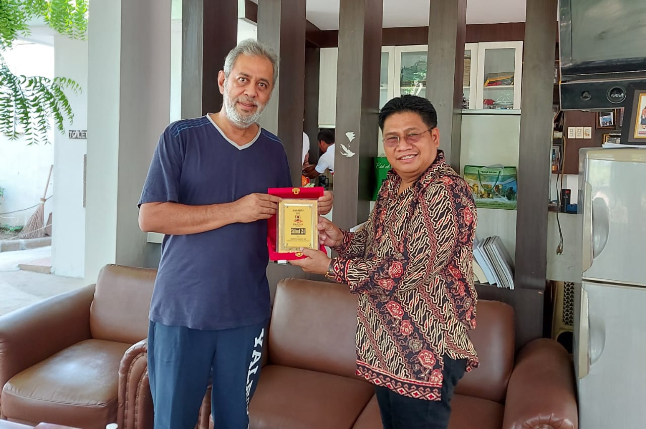 Terima Award Tokoh Sang Inovator Kharismatik, Kodrat Shah : Kader Pemuda Pancasila Harus Berperan Antisipasi Virus Corona