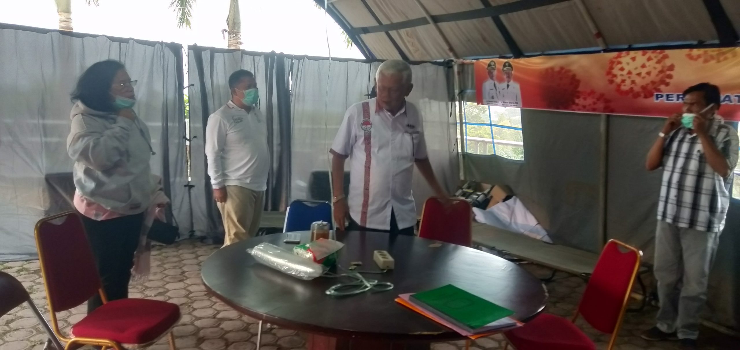 Bupati Toba Darwin Siagian Kunjungi Posko Gugus Tugas
