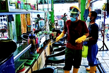 Antisipasi Covid -19, Sejumlah Tempat Fasilitas Umum DisemprotÂ 