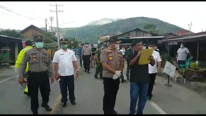 Kapolres Serahkan Maklumat Kapolri Kepada Ketua FKTM Kab Samosir