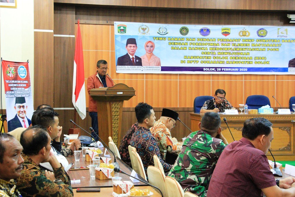 Mewujudkan Kabupaten Solok Bersinar,BNN Kabupaten Solok bersama BNN Propinsi gelar temu ramah dengan Bupati