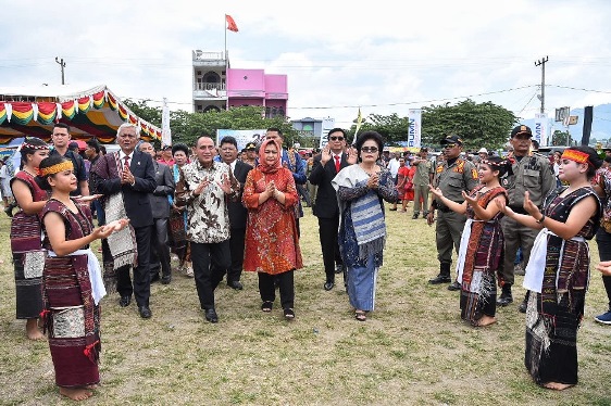 Peringatan HUT ke-21 Kabupaten Toba,  Edy Rahmayadi: Jadikan Momentum  Refleksi Perbaikan ke Depan