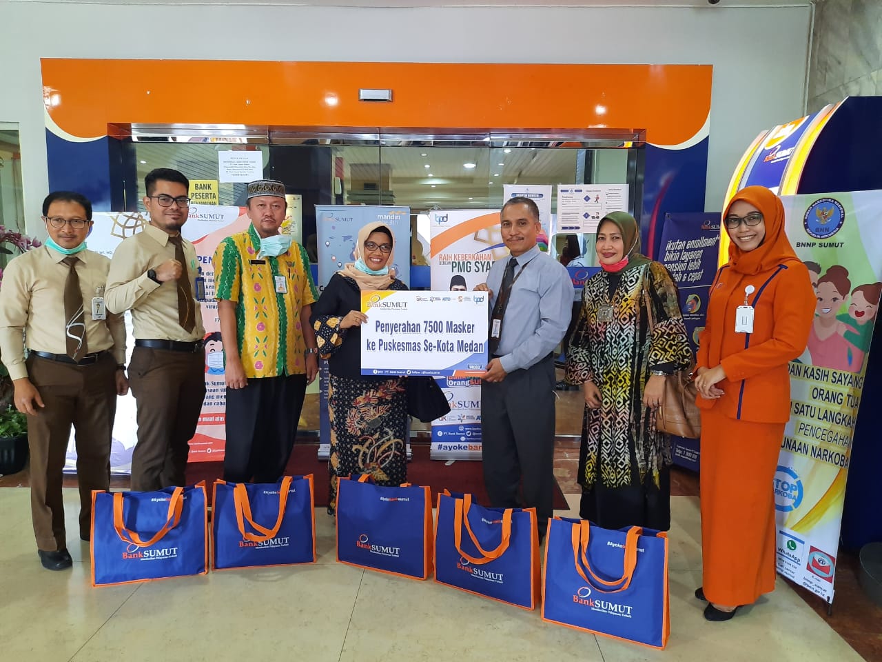 Bank Sumut Bantu 7500 Masker ke Puskesmas dan Buka Rekening Donasi