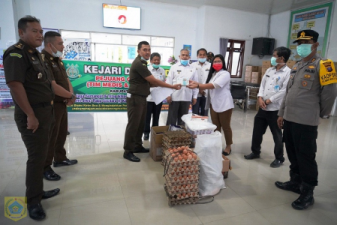 Kejari Dairi Peduli Tim Medis dan Gugus Tugas Covid 19 di Kabupaten Pakpak Bharat