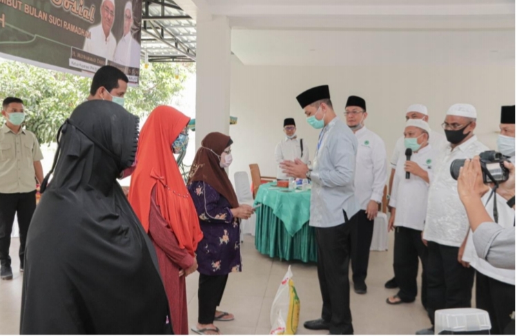 IPHI Sumut Kumpulkan Rp136 juta dan Bantu 1000 Karung Beras,  Musa Rajeckshah: Mari Berdoa Semoga Cepat Berlalu