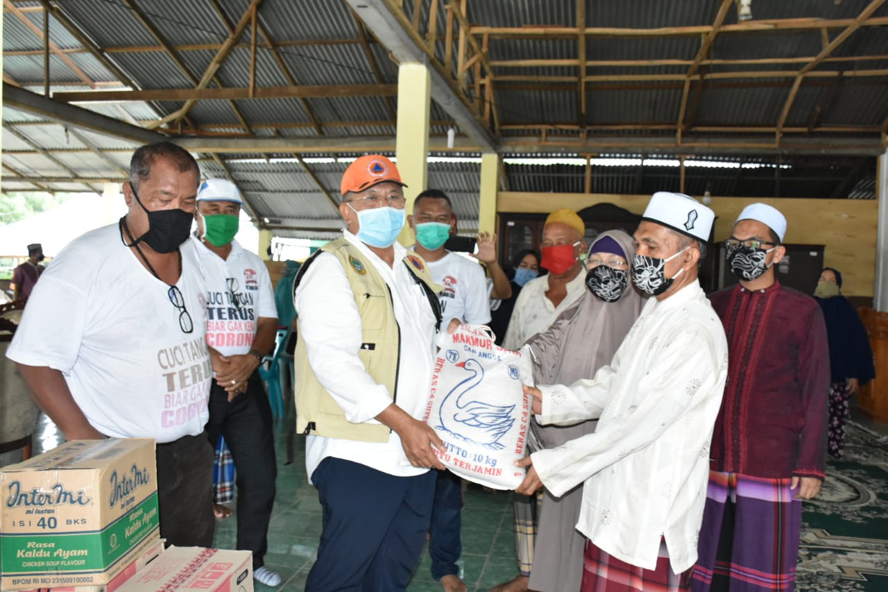 Bupati Sergai Bersama Ormas PBL Salurkan Bantuan Kepada Masyarakat