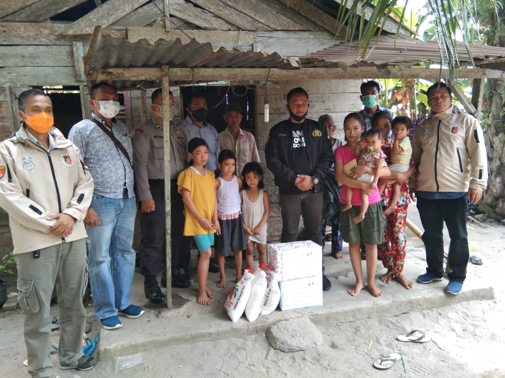 Satreskrim Polres Sergai Berbagi Kasih Warga Kurang Mampu