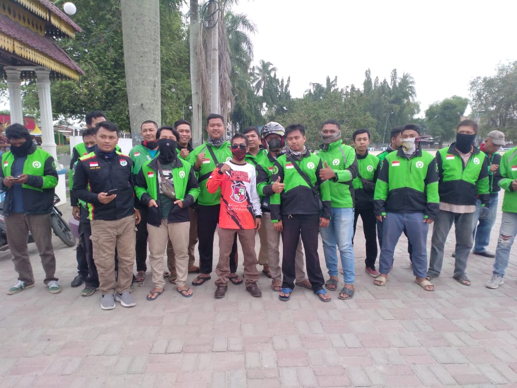 Tanggap Covid 19 Eko Deka Sindar Salurkan Bantuan