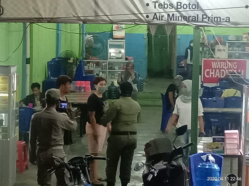 Pemko Medan Sosialisasikan Ajakan Tetap Di Rumah & Pakai Masker Di Medan Denai