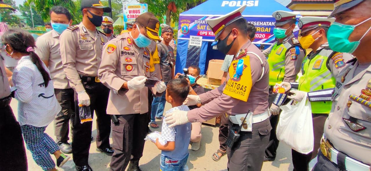Operasi Keselamatan Toba 2020, Polres Sergai Gelar Baksos dan Bakes Bagi Pengguna Jalan